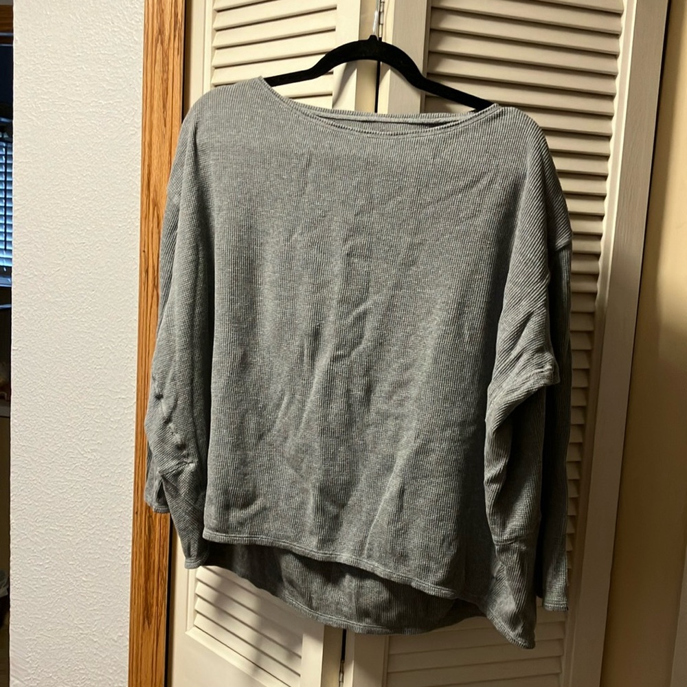 Grey cable knit LuLuLemon long sleeved shirt